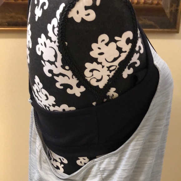 Athleta cross back removable padded bra insert with attached athletic tank - Picture 6 of 11